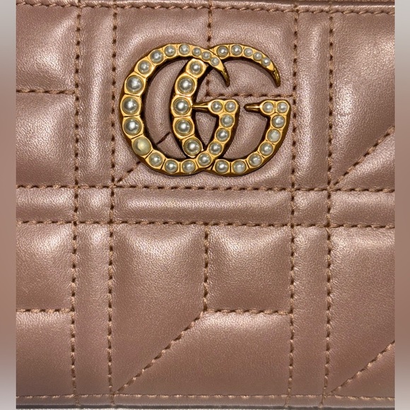 Authenticated Gucci Pearl Matelasse Wallet - Picture 8 of 9
